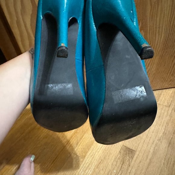 Heels Blue - Picture 4 of 5
